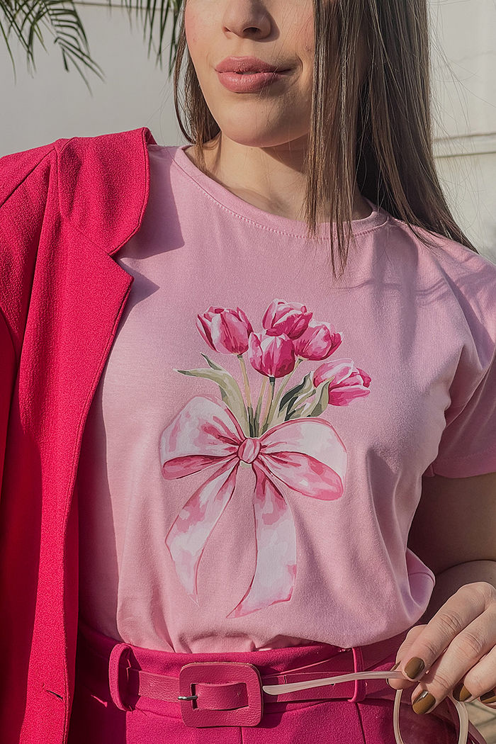 T-Shirt Tulipas DTF - Rosa Chiclete