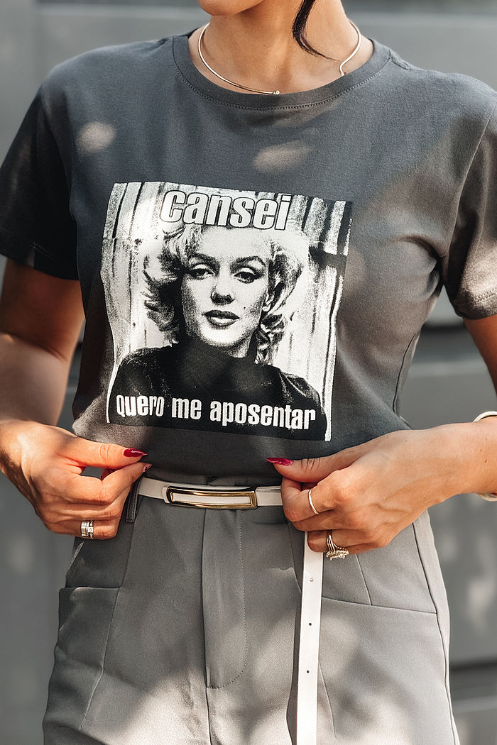 T-Shirt Cansei quero me aposentar - Chumbo