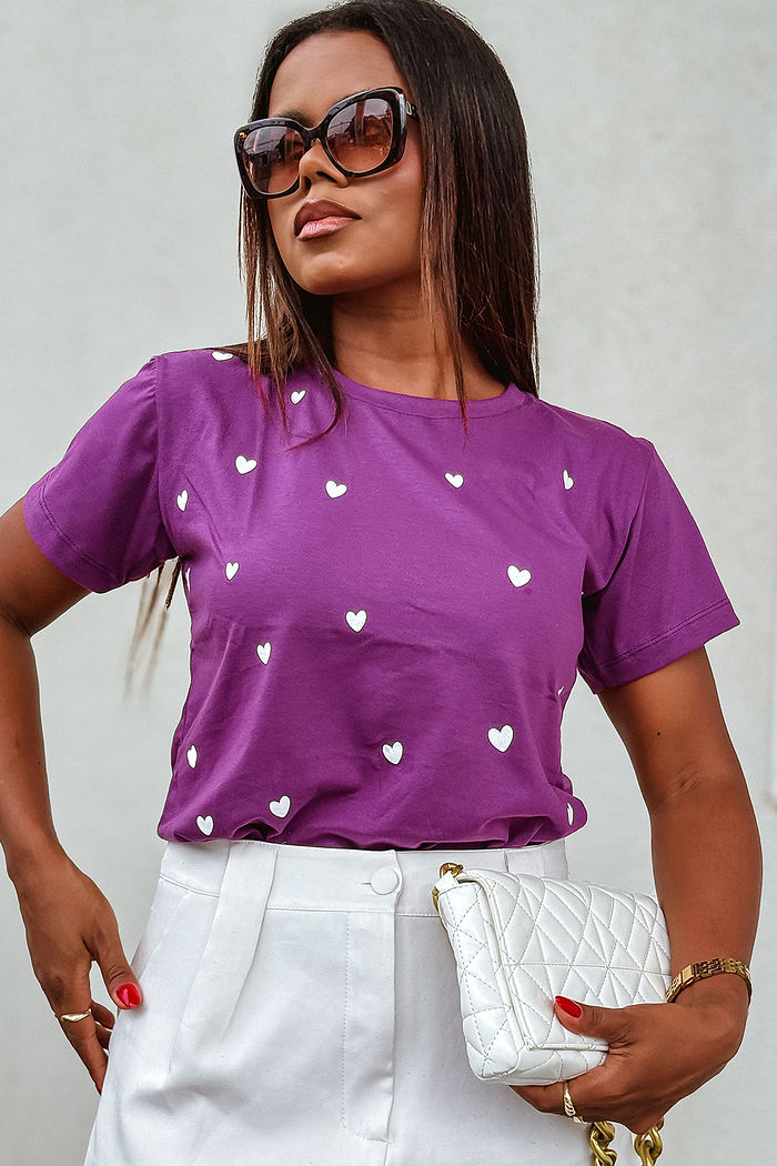 T-Shirt Corações desenhados poá - Uva