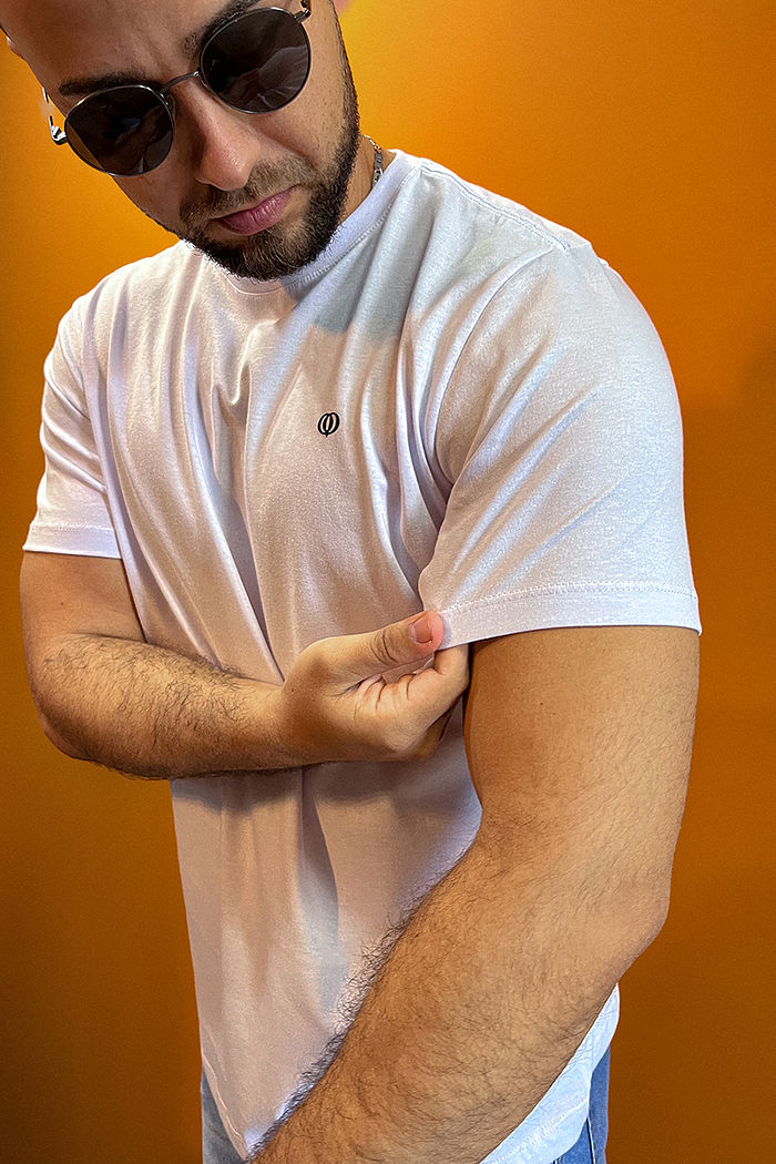 Max Tee Unissex Básica - Logo algodão no peito - Branco