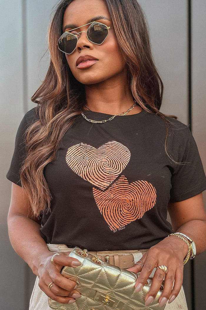 T-Shirt Corações digitais - Preto