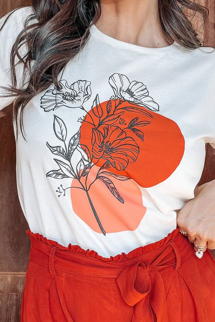 T-Shirt Flor minimalista - Neve
