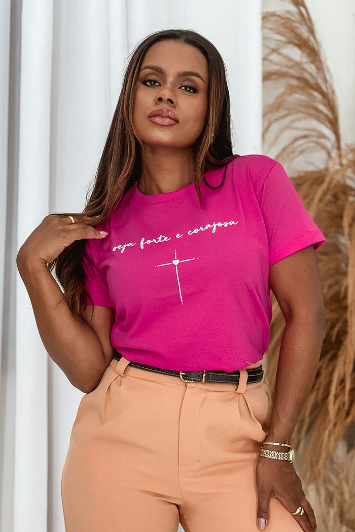 T-Shirt Seja forte e corajosa - Cruz AR - Pitaia