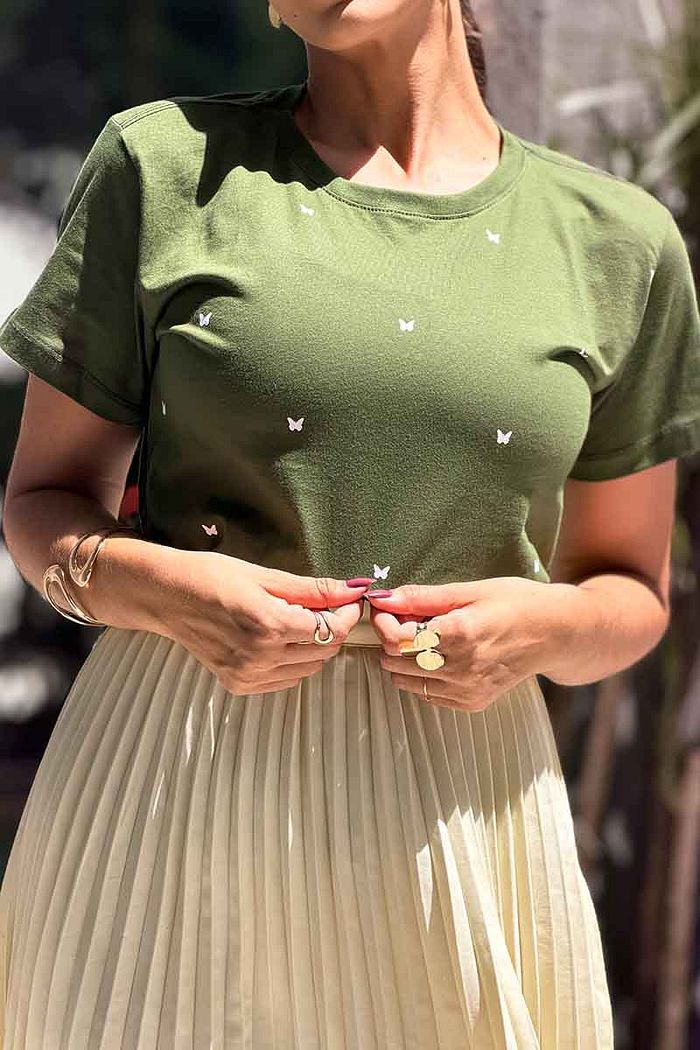 T-Shirt Borboletas poá - Verde Oliva