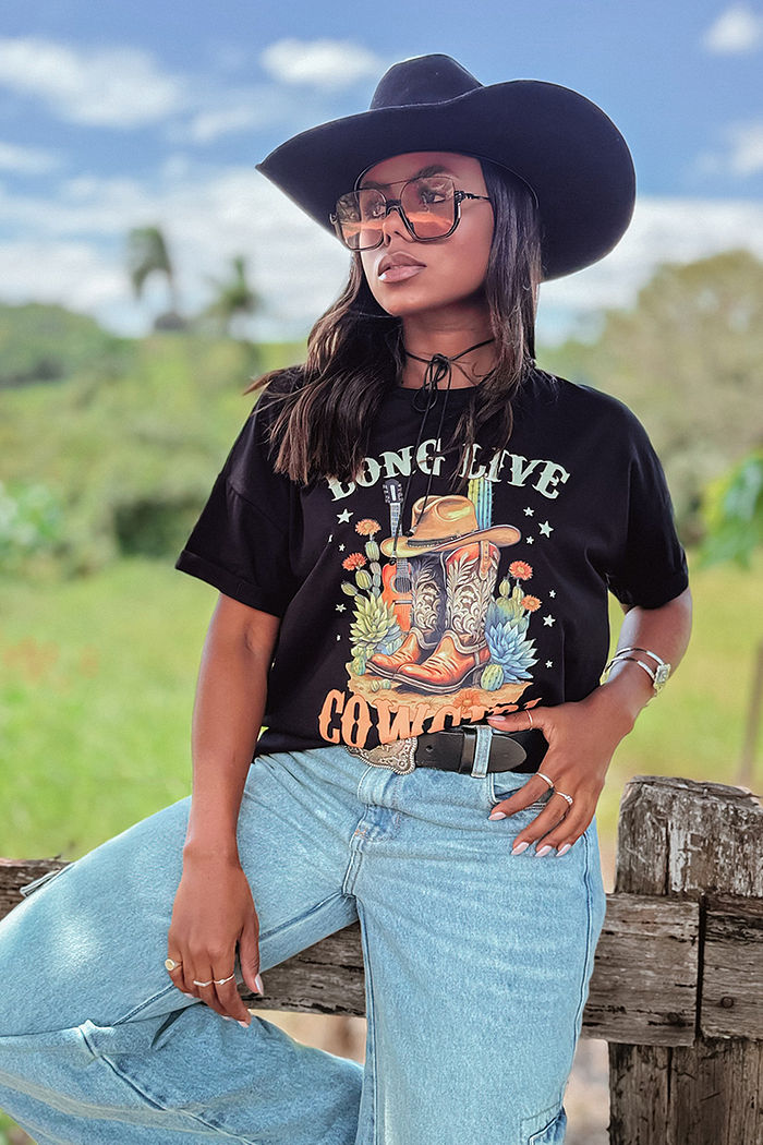 Oversized Feminina Long Live Cowgirl DTF - Preto