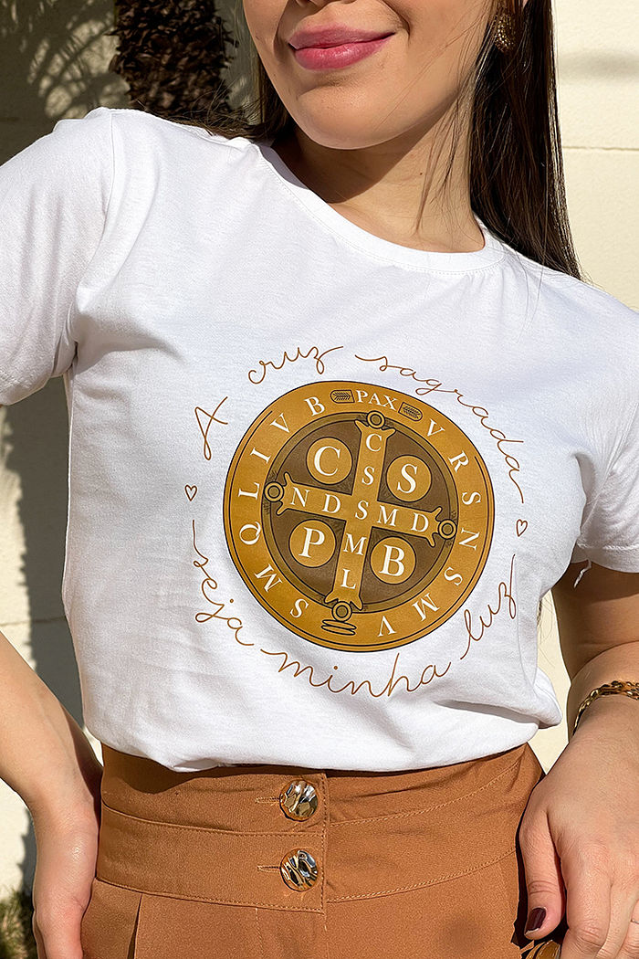 T-Shirt A Cruz Sagrada DTF - Neve