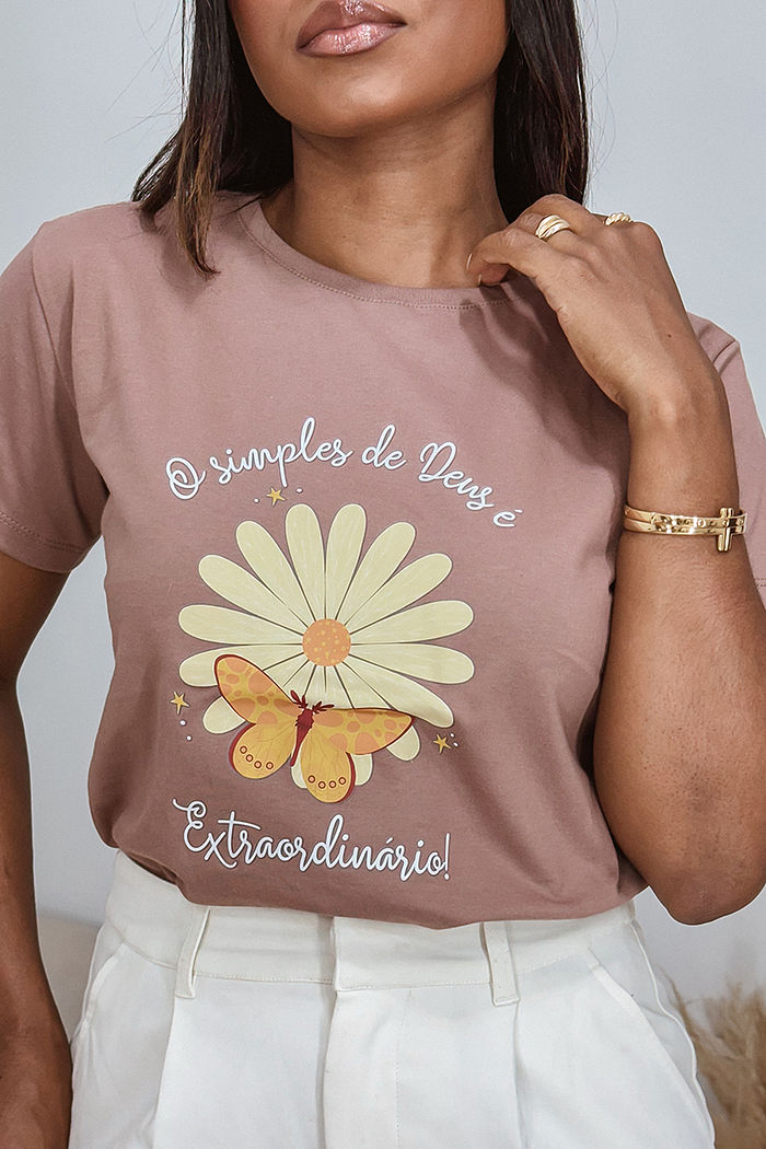 T-Shirt O Simples de Deus - Borboleta DTF - Nescau