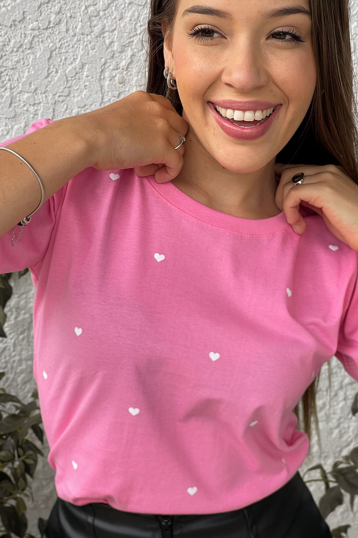 T-Shirt Corações pequenos poá - Rosa Chiclete