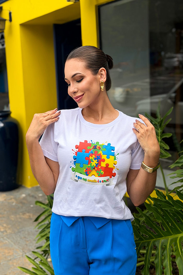 T-Shirt O que nos conecta é o amor - Autismo - DTF - Branco
