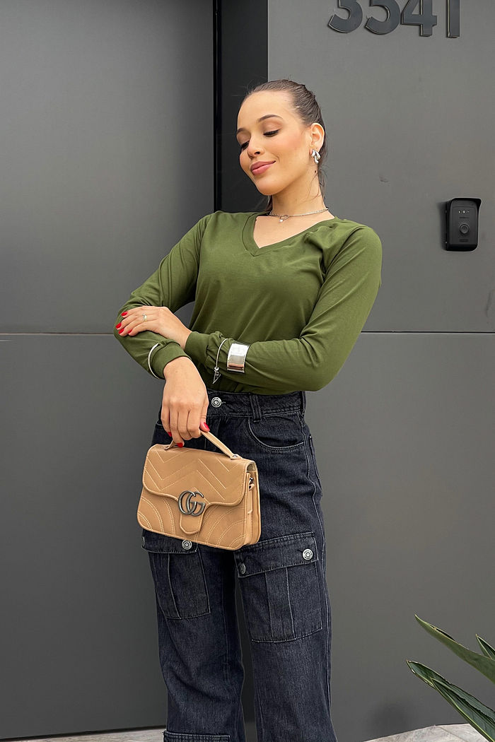 Blusa Milena Manga Longa Gola V com Punho - Verde Oliva