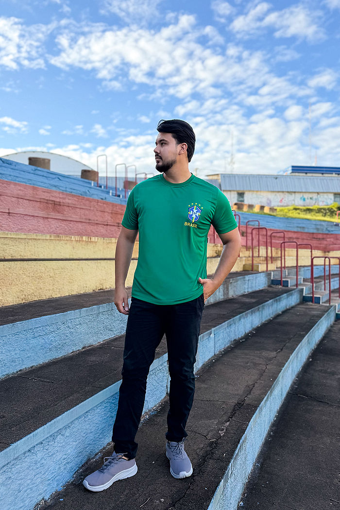 Max Tee Dry Fit Brasão DTF - Verde bandeira