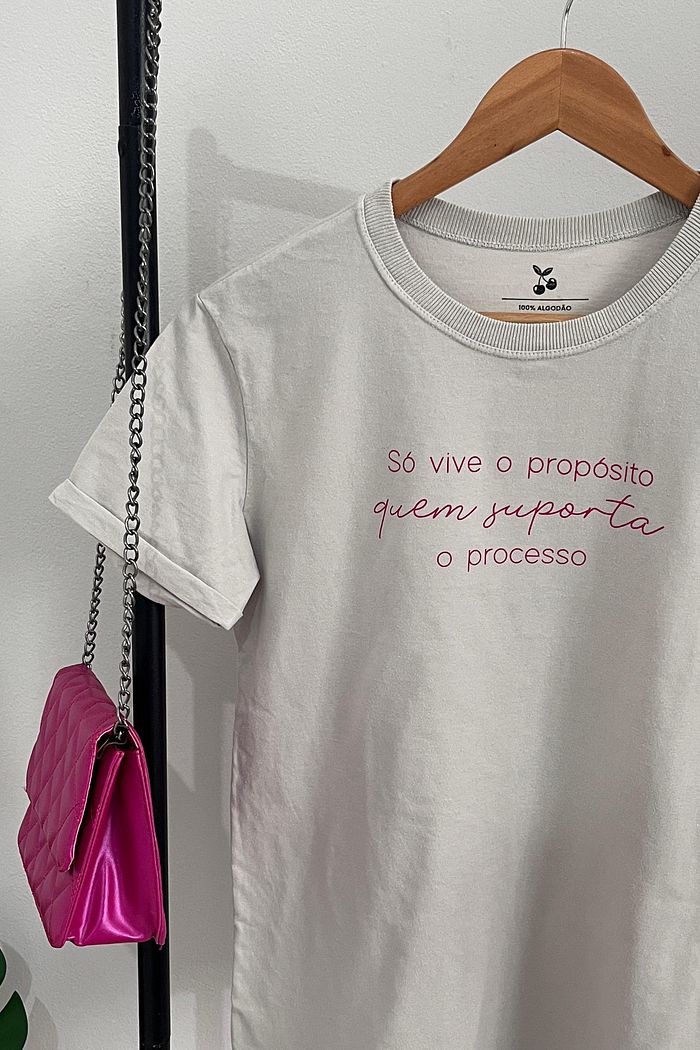 Tshirt Premium - Só vive o proposito - Cinza