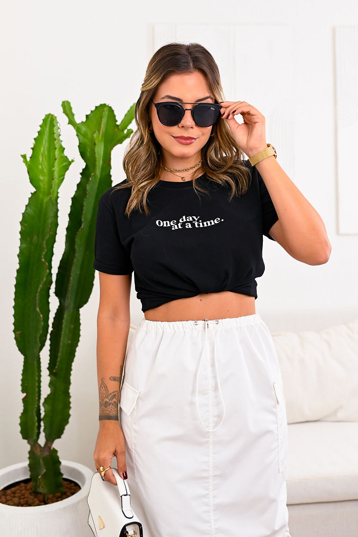 Tshirt Premium - One Day at a Time - Preto