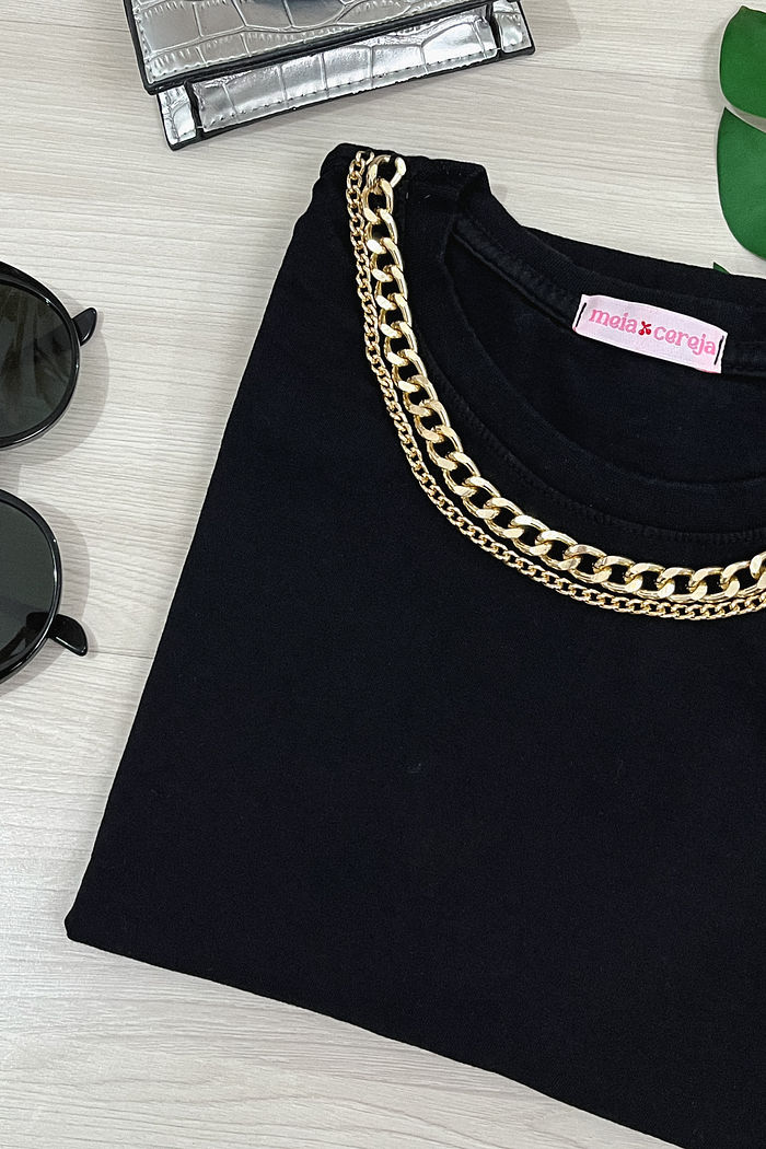 Tshirt Basic - Detalhe de corrente - Preta