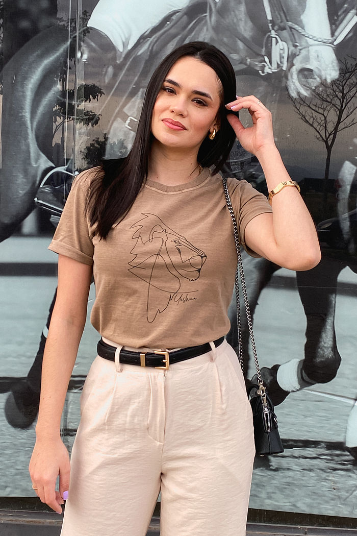 Tshirt Premium - Leão de Judá - Marrom Estonado