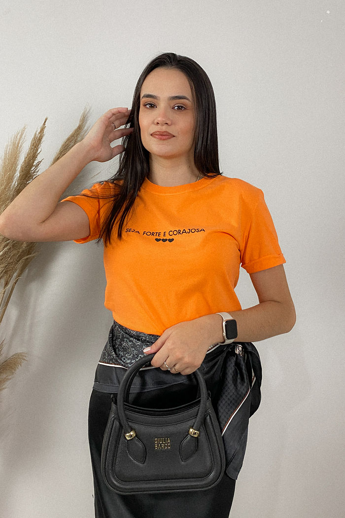Tshirt Premium - Seja Forte e Corajosa - Laranja