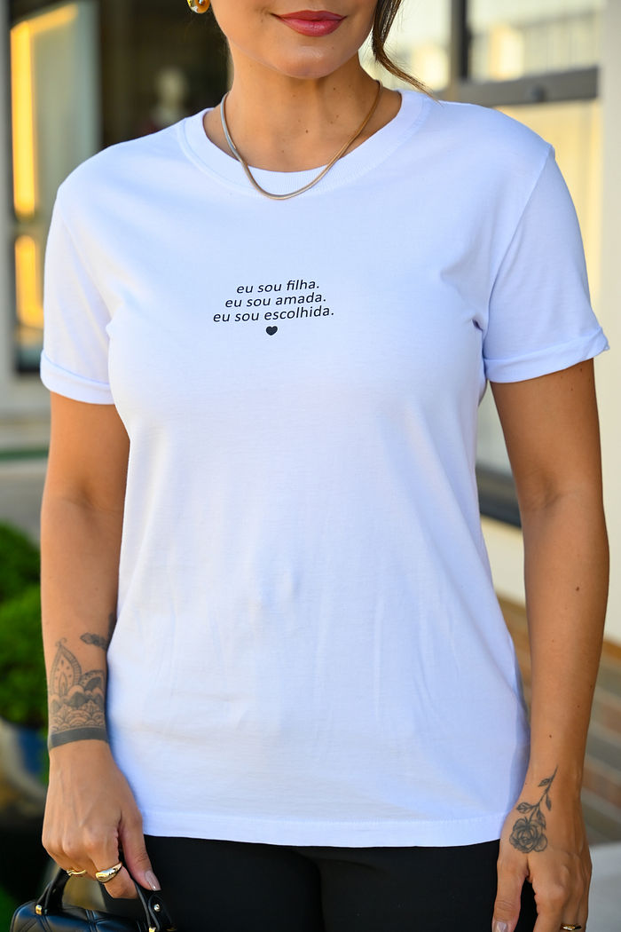 Tshirt Premium - Eu sou filha, eu sou amada - Branca