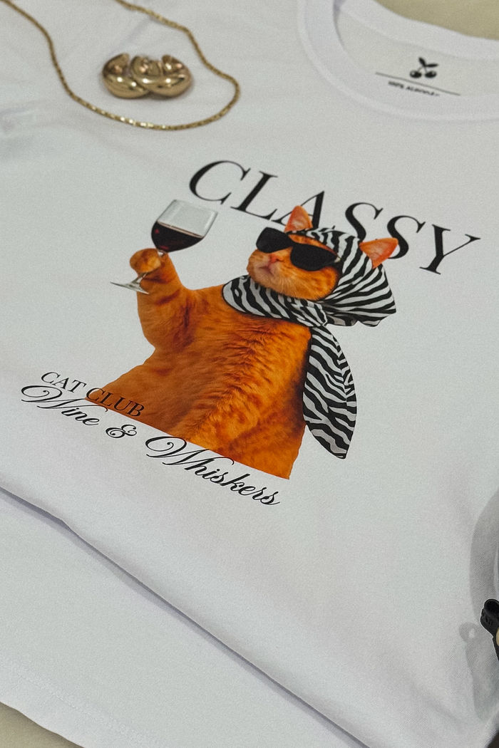 Tshirt Premium - Classy, Cat Club DTF -  Off White