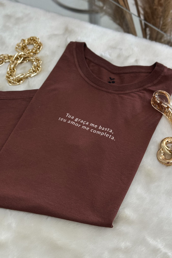 Tshirt Premium - Tua graça me basta - Marrom