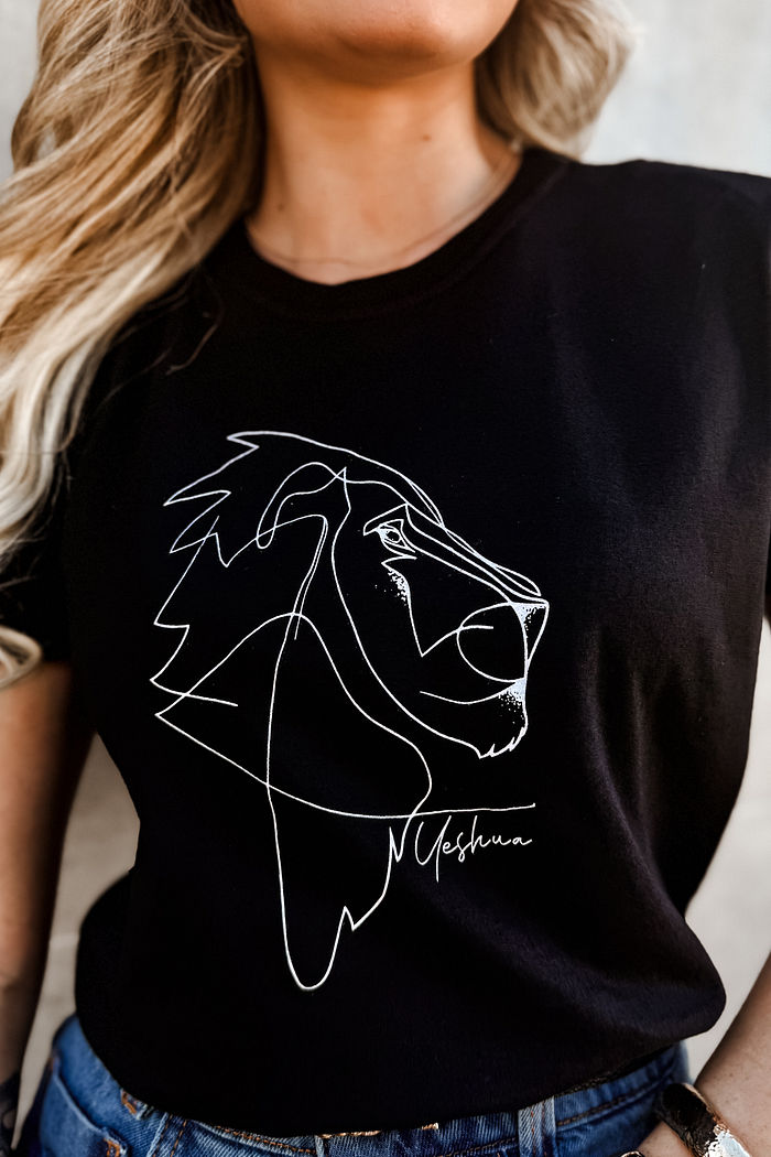 Tshirt Premium - Leão de Judá - Preta