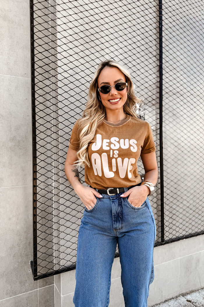 Tshirt Premium - Jesus is Alived - Camurça