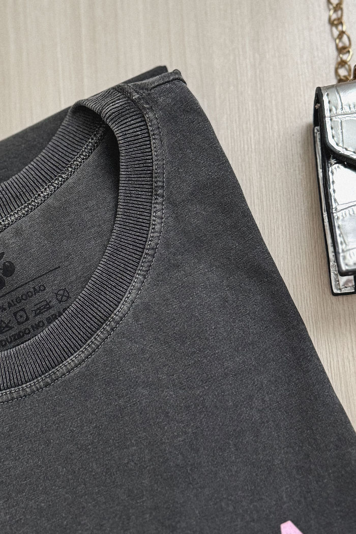 Tshirt Premium - Protegida - Cinza