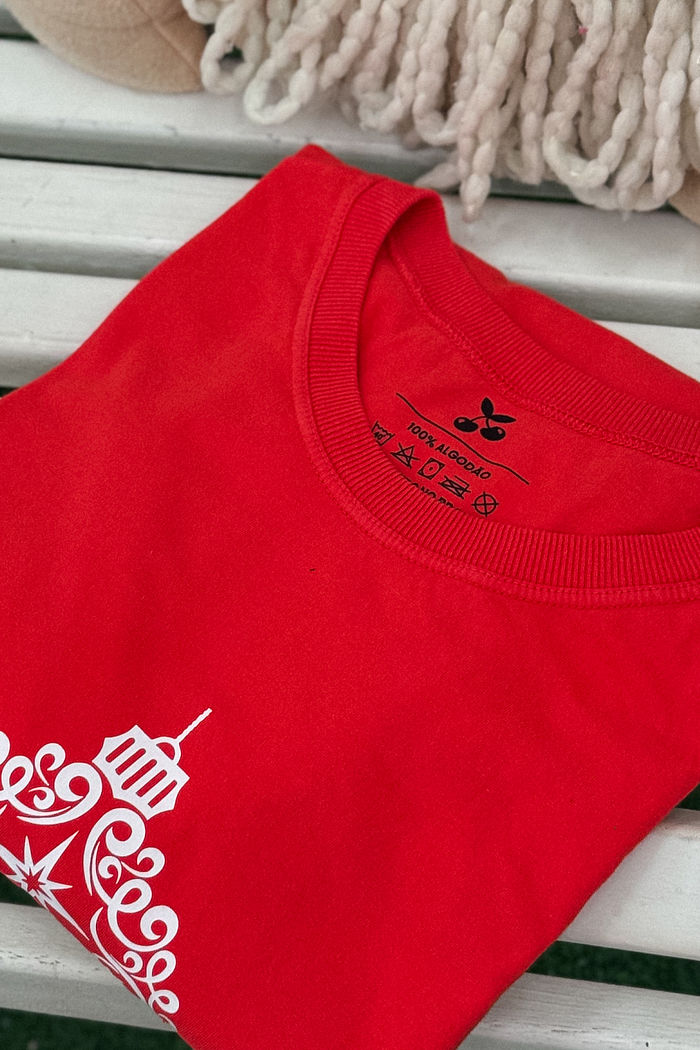 Tshirt Premium - Jesus é a razão DTF - Vermelha