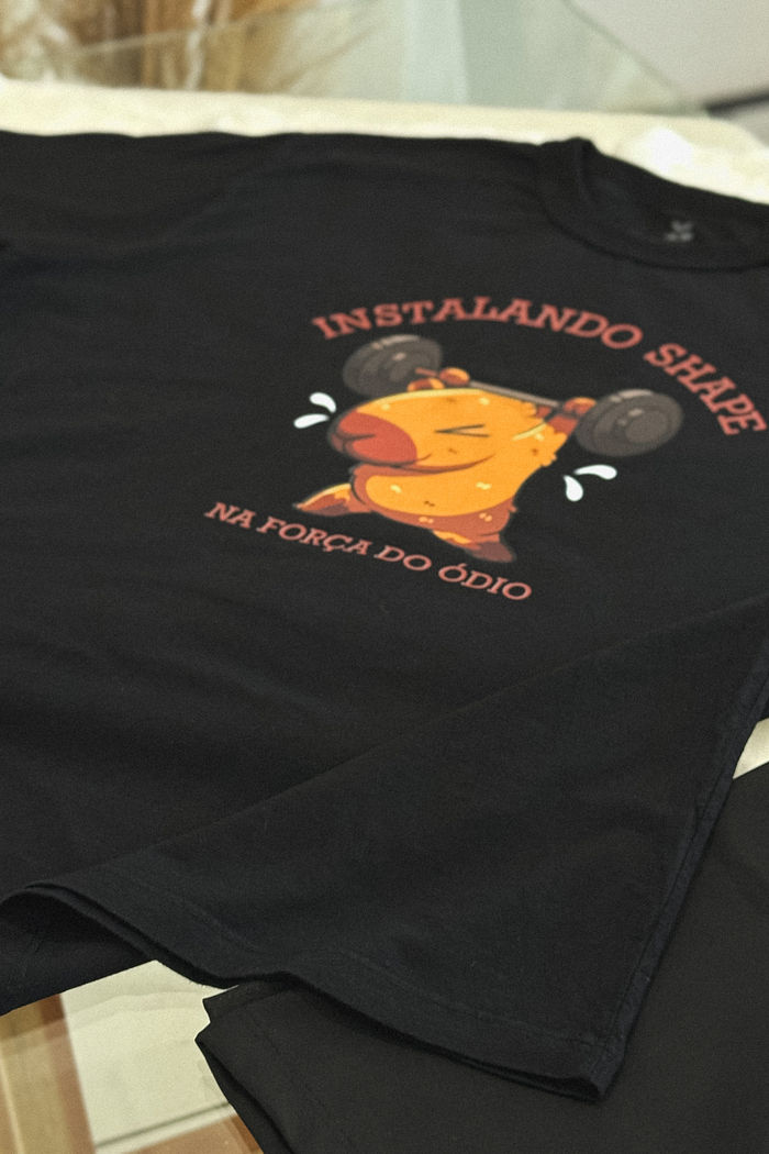 T-shirt Oversized - Instalando Shape - Preta