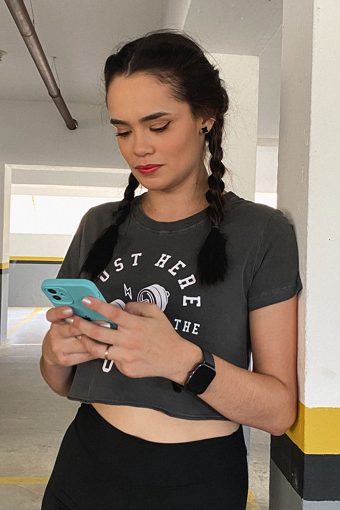 Cropped - Just Here for the pump - Cinza Estonado