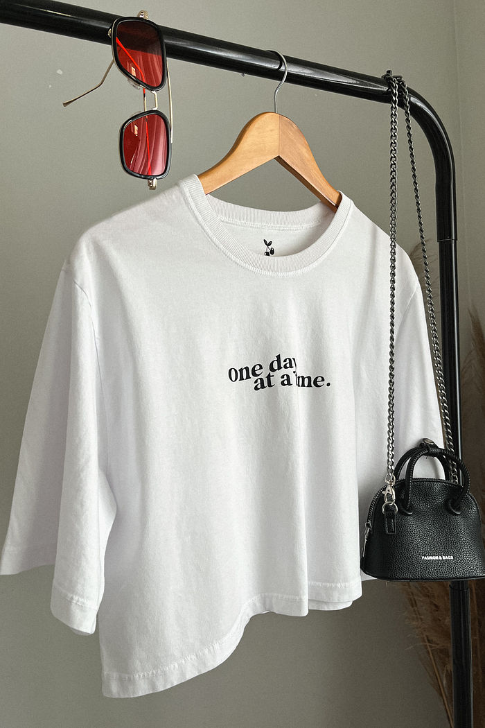 Cropped Oversized - One Day - Branca