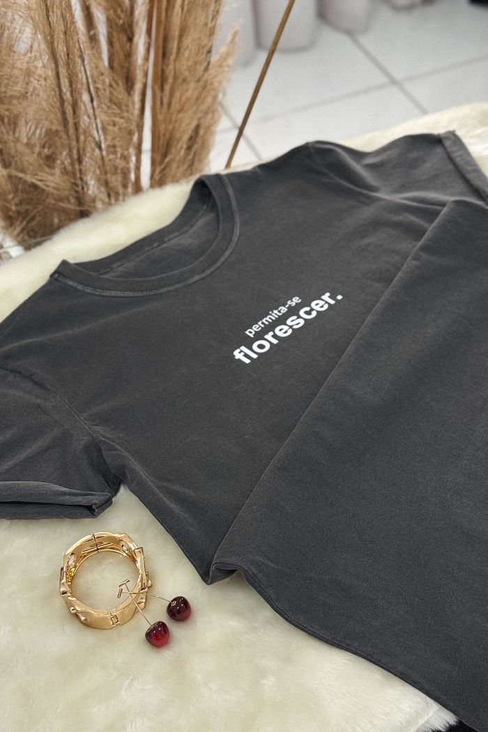 Tshirt Premium - Permita-se Florescer - Cinza estonado