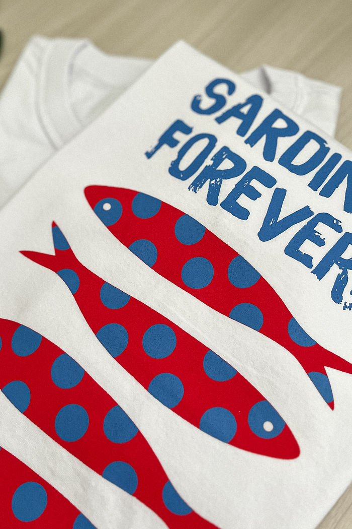 Tshirt Premium - Sardinas Forever - Branca