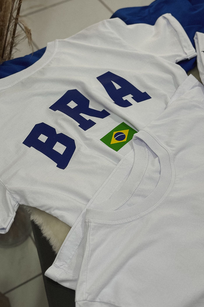 Tshirt Premium - BRA azul - Branca