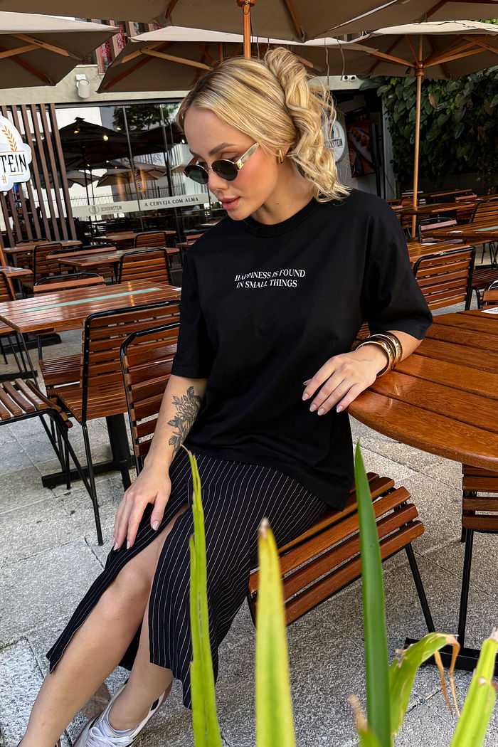 T-shirt Oversized - Happiness - Preta