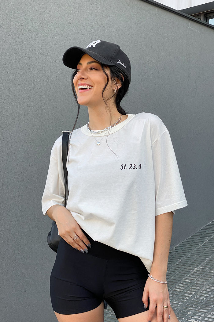 Tshirt Oversized - Salmos 23:4 - Off White