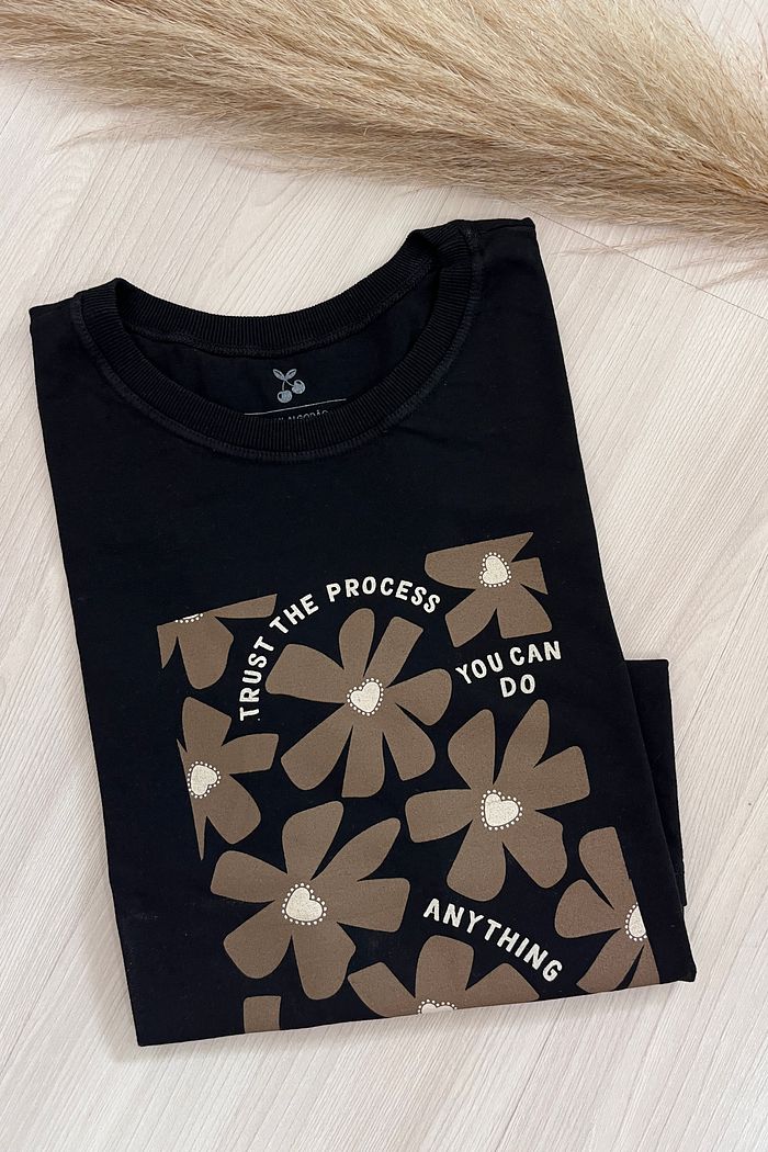 Tshirt Premium - Flowers - Preto
