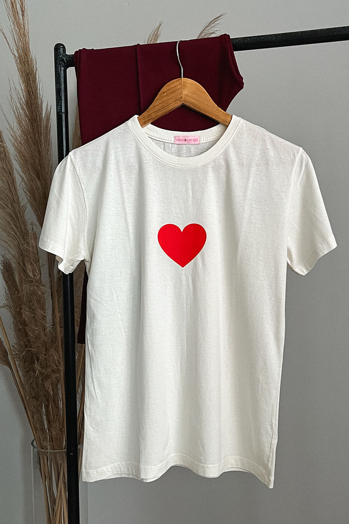 Tshirt Basic - Coração - Off White