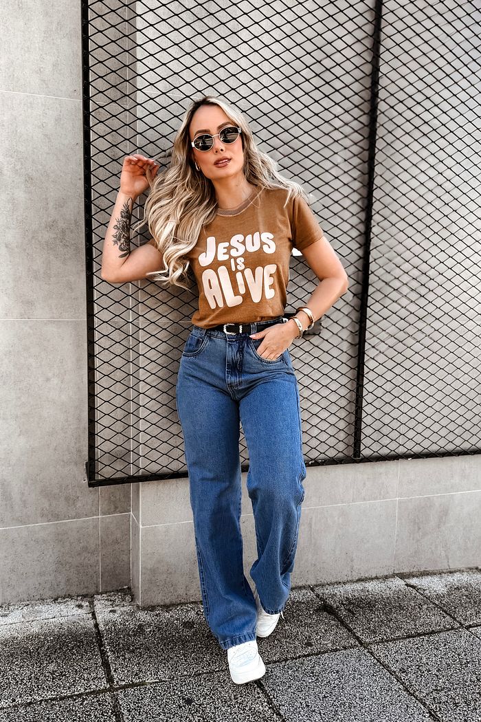 Tshirt Premium - Jesus is Alived - Camurça