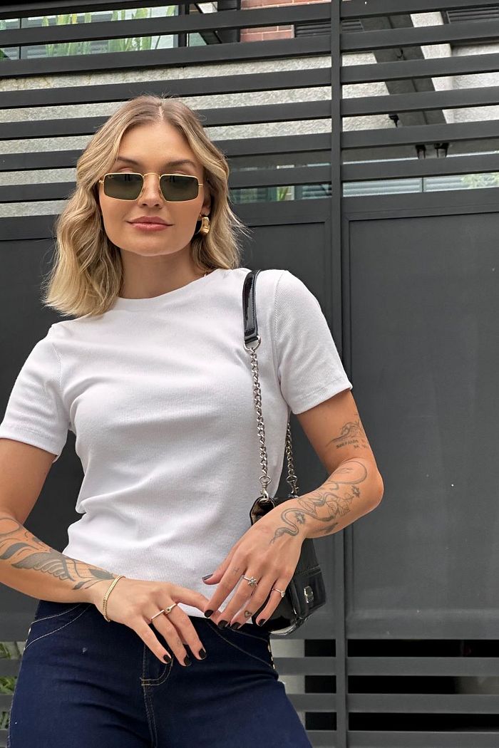 BLUSA DE RIBANA BASIC TEE LINDA