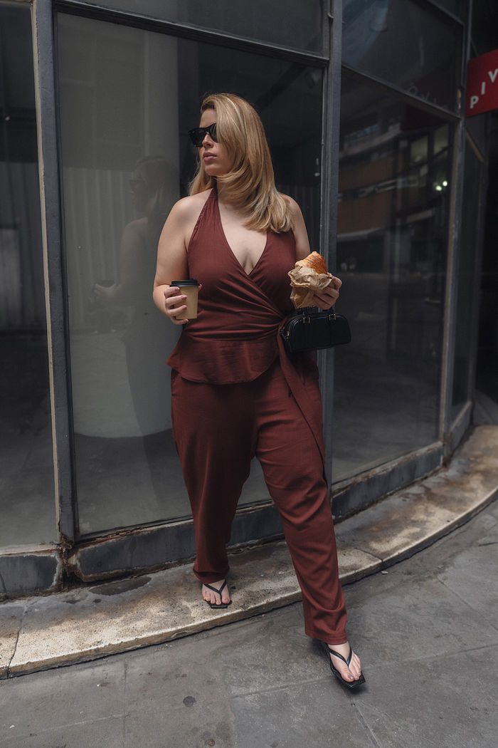 Macacão Reto Paloma Marrom