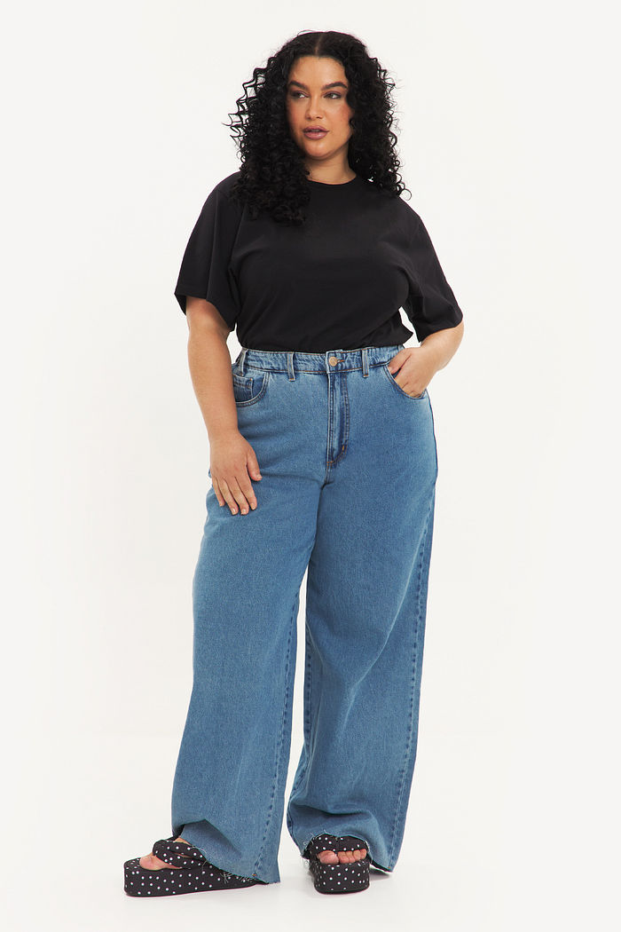 T-Shirt Malha Confort Básica Nina Preto