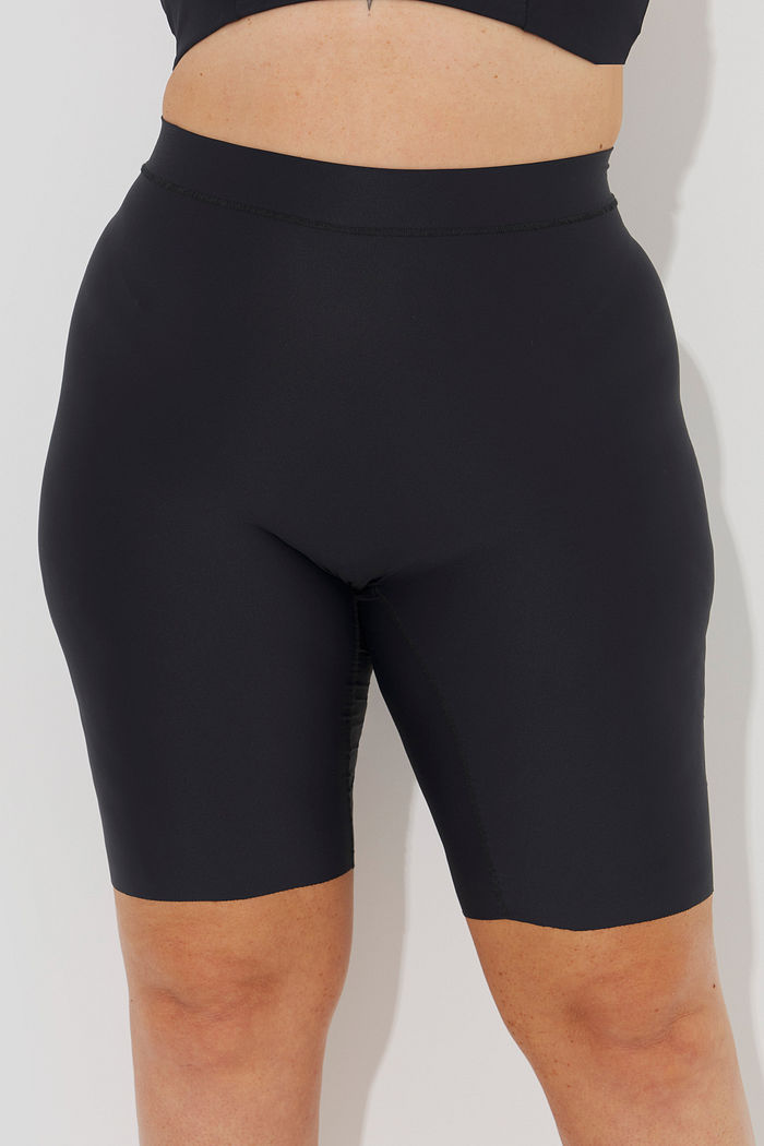 Bermuda Antiatrito Soft Touch Plus Size Preto