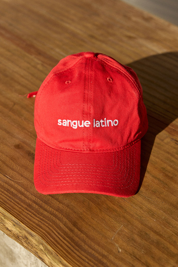 Boné Bordado Sangue Latino