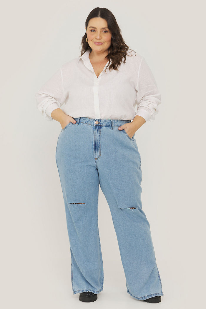 Calça Boot Cut Com Rasgo Dakota Jeans