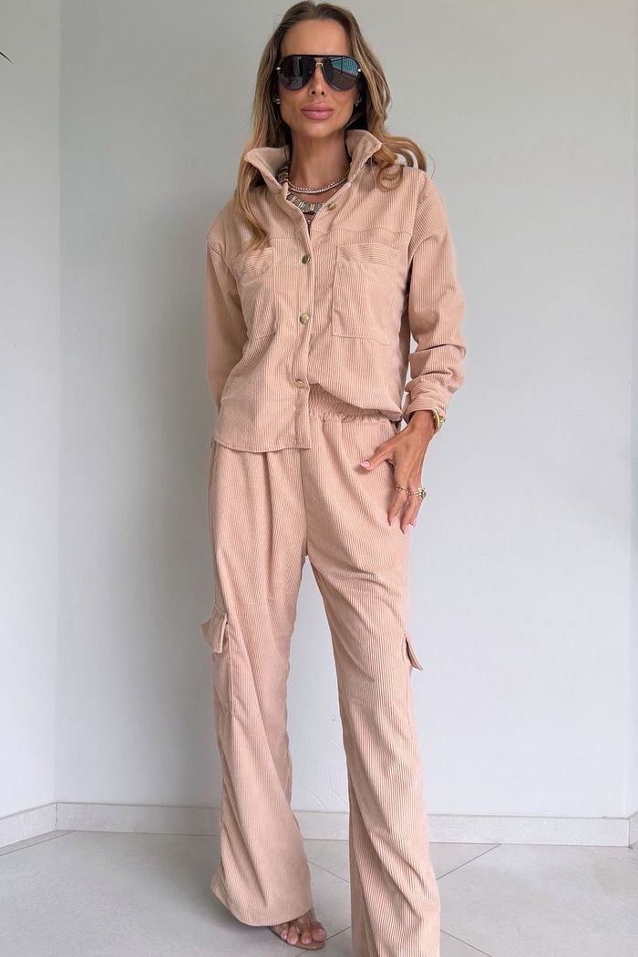 Conjunto em Cotelê Velluto na Cor Nude