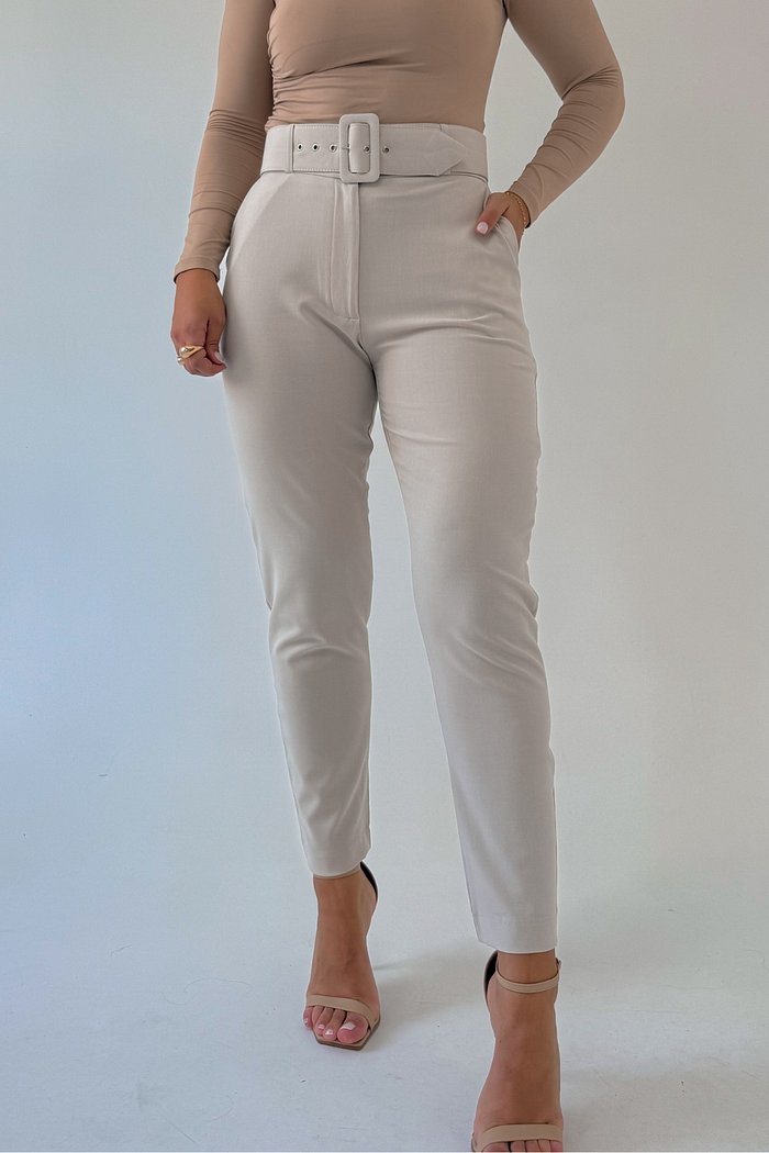 CALÇA RETA COM CINTO LAIS