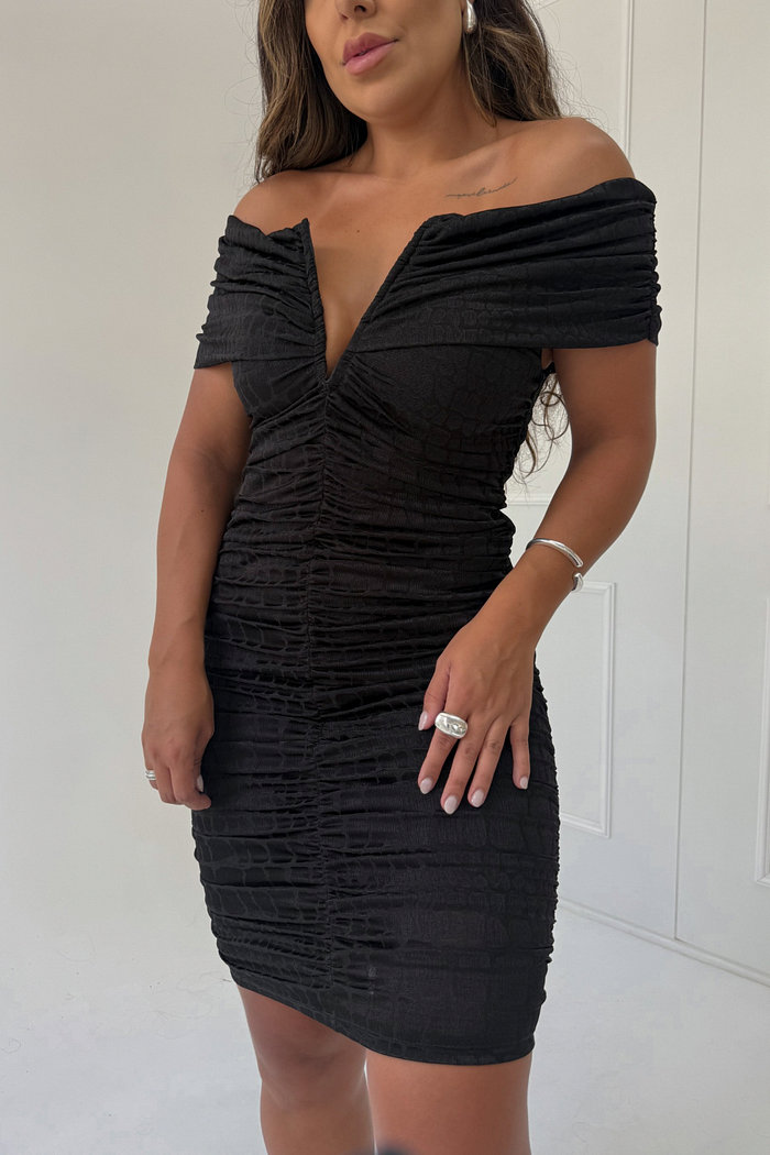 VESTIDO OMBRO A OMBRO ASTRID LANÇA PERFUME