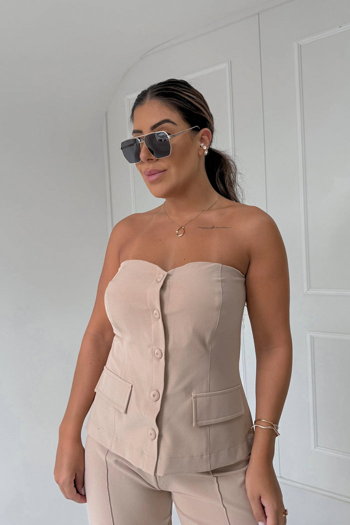 BLUSA TOMARA QUE CAIA COM  BOTÕES PÂMY