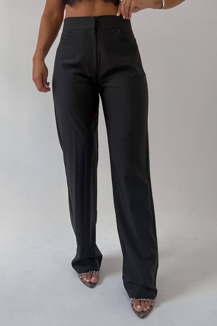 CALÇA EM ALFAIATARIA COM BOLSOS BETA