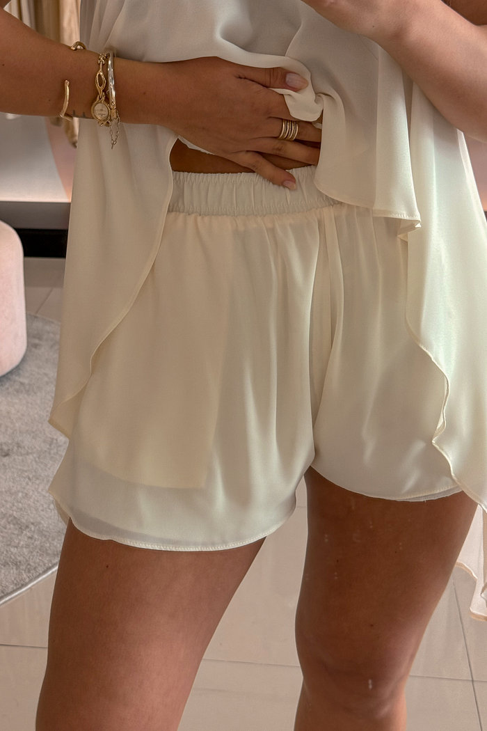 SHORT EVASE MAVIE MY FAVORITE